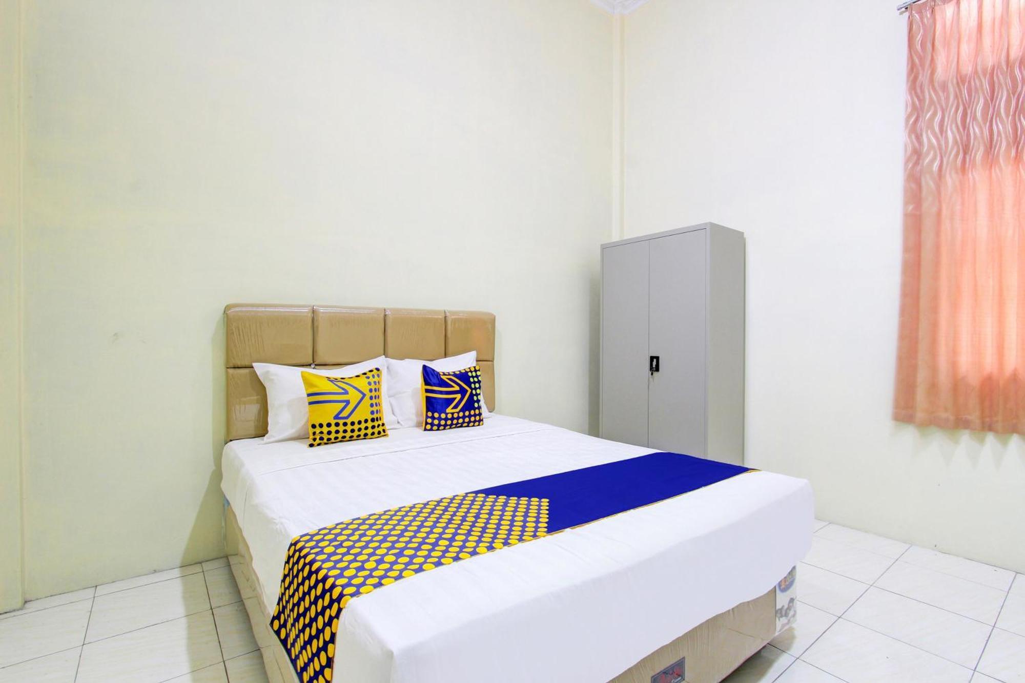 Spot On 93245 Guest House Mulia Dua Syariah Klaten Exterior foto